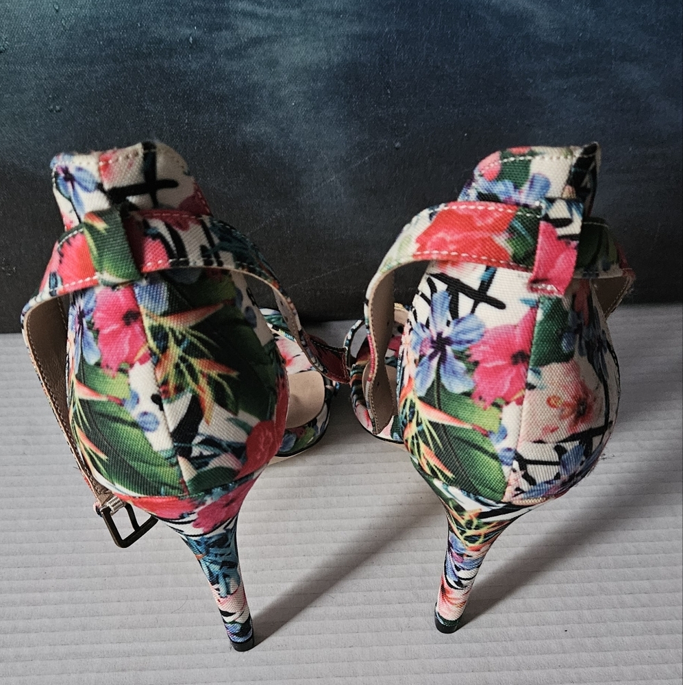 Mix No. 6 Women's Floral Heels EUC - Picture 7 of 8